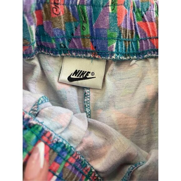 Retro 90s Nike cotton funky patterned lounge shorts - Picture 3 of 7
